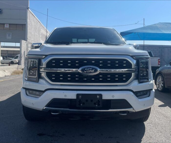 FORD LOBO PLATINUM 2023 Imagen de la galería