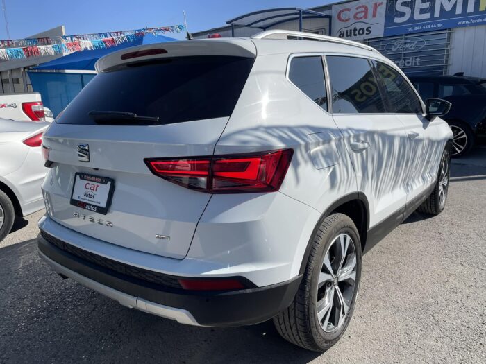 FORD LOBO PLATINUM 2023 Imagen de la galería