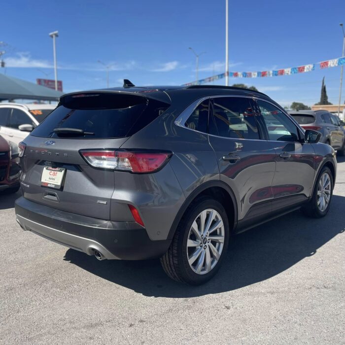 FORD ESCAPE TITANIUM HYBRID 2022 Imagen de la galería