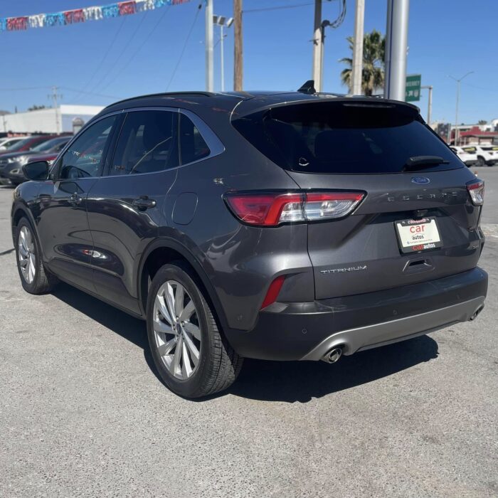 FORD ESCAPE TITANIUM HYBRID 2022 Imagen de la galería